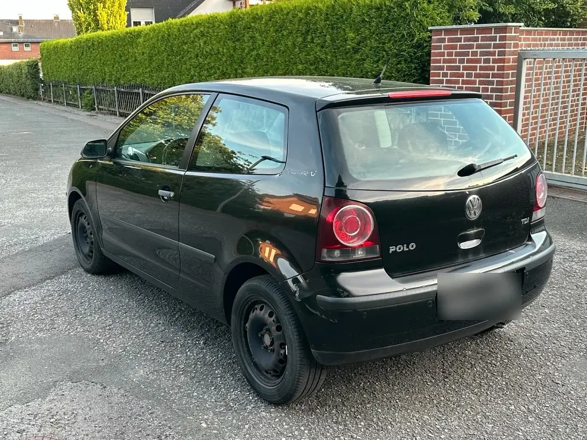 Gebraucht VW Polo 75 PS (55 kW) 2007 Schwarz Kleinwagen