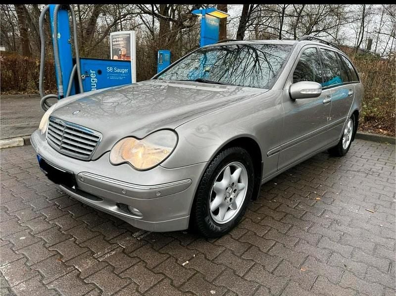 Grau Gebraucht 2003 Mercedes C180 Kombi | 2.500 € (Guter Preis) - Bild 1/4