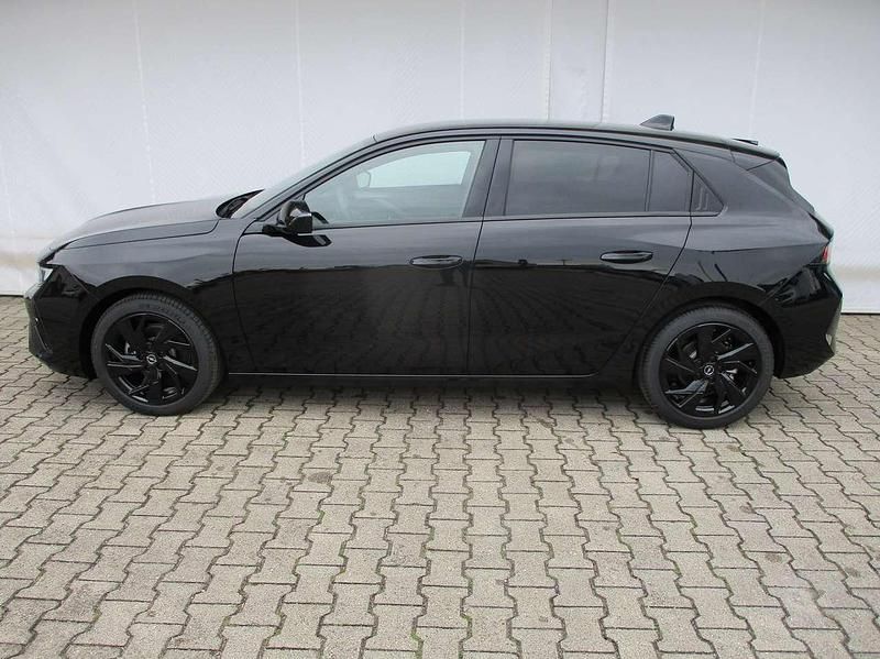 Neu Opel Astra 131 PS (96 kW) 2025 Karbon schwarz Limousine