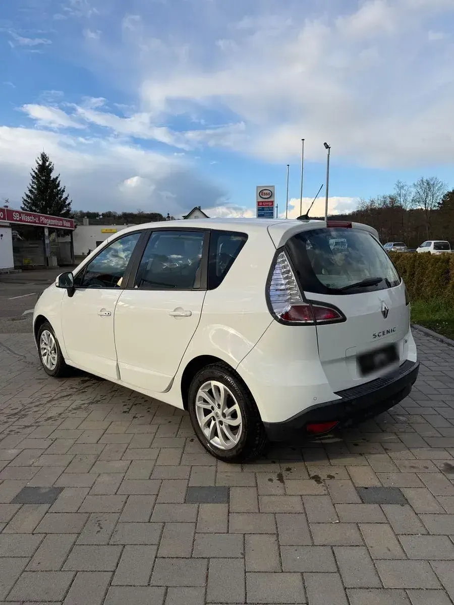 Gebraucht Renault Scénic III Authentique 116 PS (85 kW) 2013 Weiß Kombi