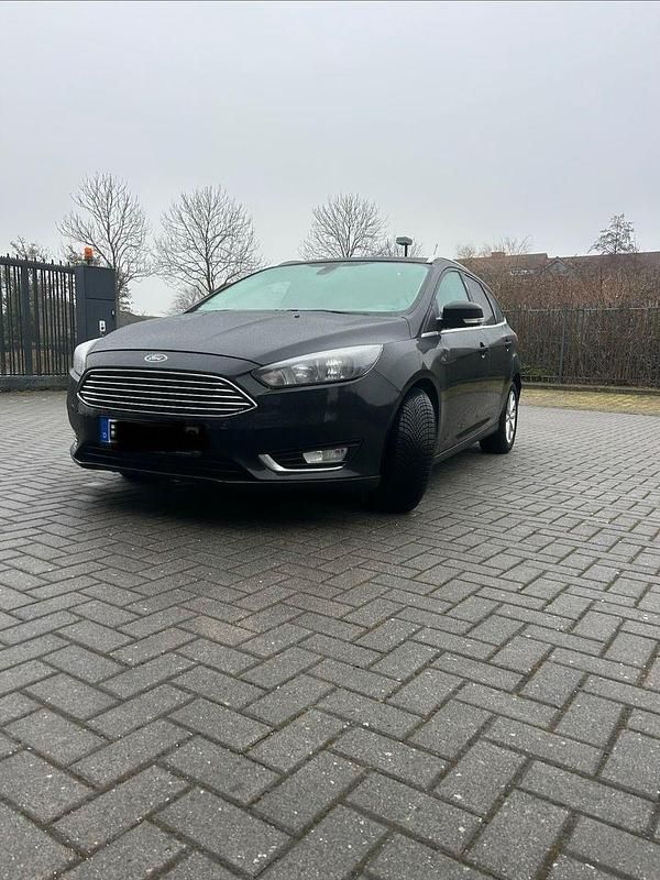 Gebraucht Ford Focus Titanium 150 PS (110 kW) 2016 Schwarz Kombi