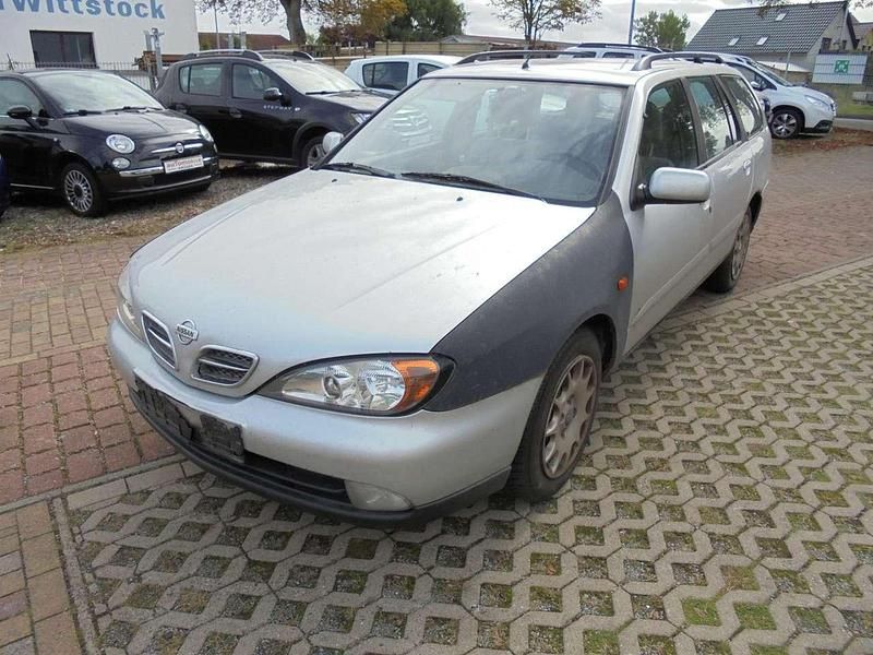 Silber Gebraucht 2001 Nissan Primera Comfort Kombi | 390 € - Bild 1/4
