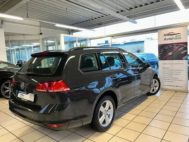 Gebraucht VW Golf VII Comfortline 105 PS (77 kW) 2014 Grau Kombi