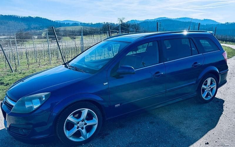 Usata Opel Astra 140 CV (102 kW) 2006 Blu Station wagon