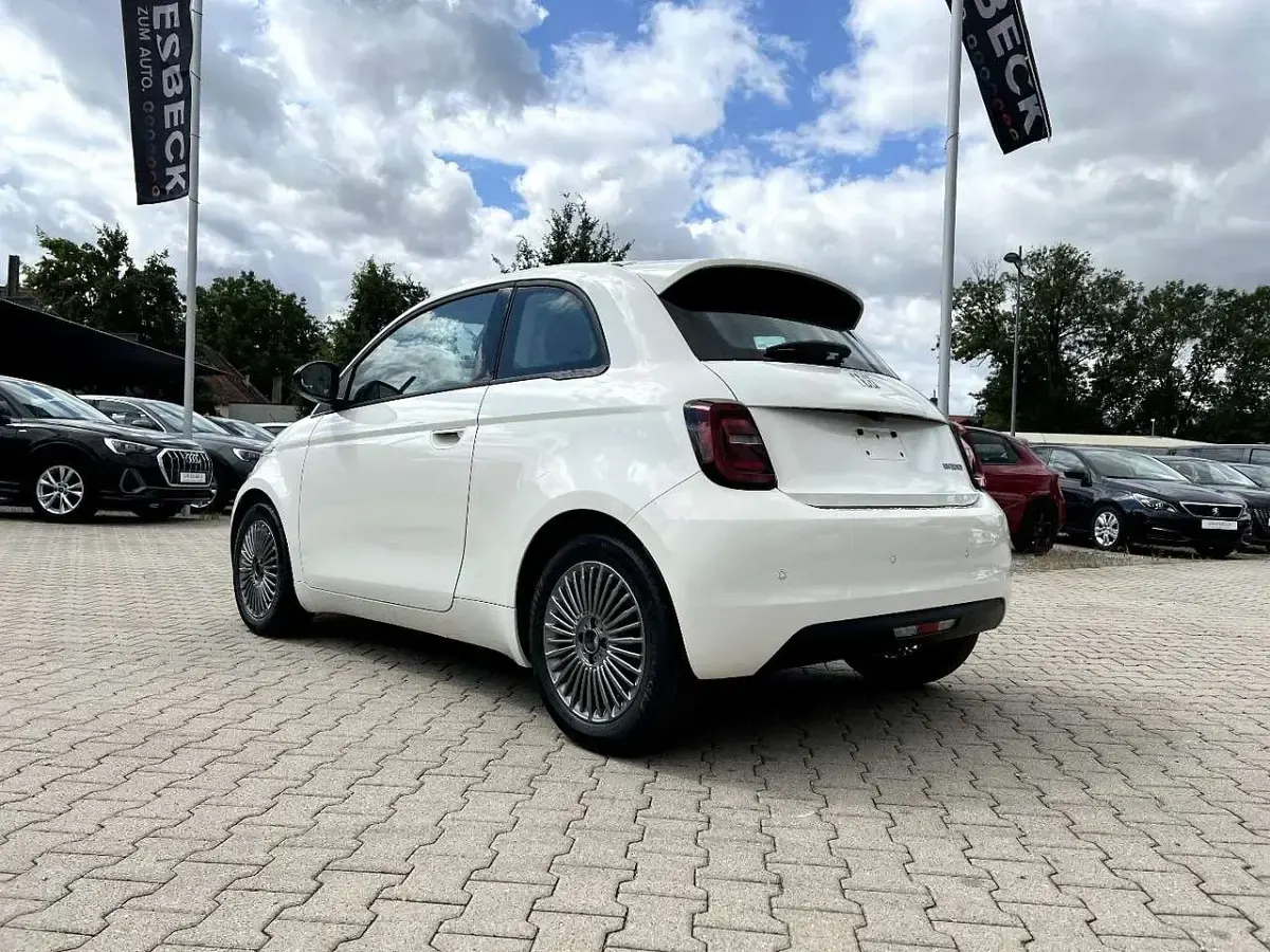 Neu Fiat 500 Icon 65 PS (47 kW) 2026 Weiß Kleinwagen