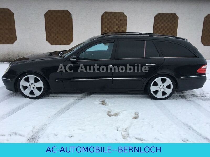 Gebraucht Mercedes E270 Avantgarde 177 PS (130 kW) 2003 Schwarz metallic Kombi