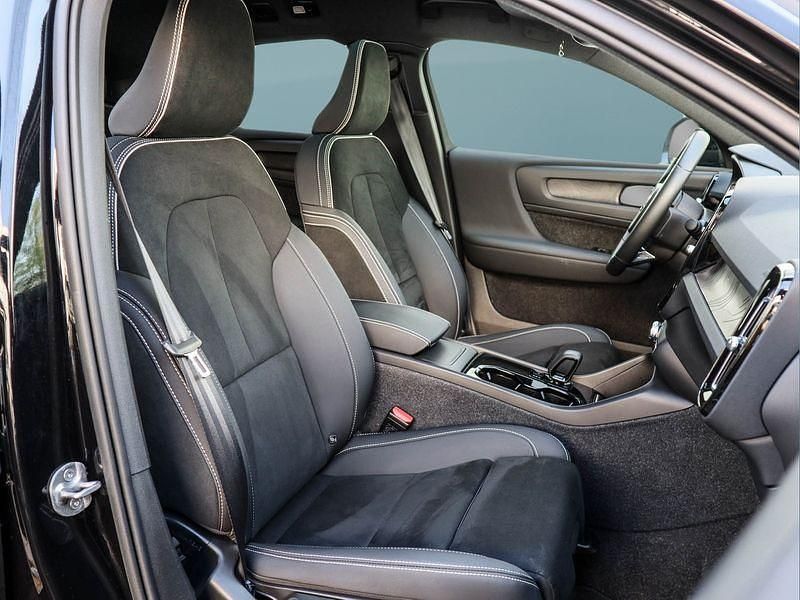 Gebraucht Volvo C40 169 kW (231 PS) 2023 Schwarz SUV