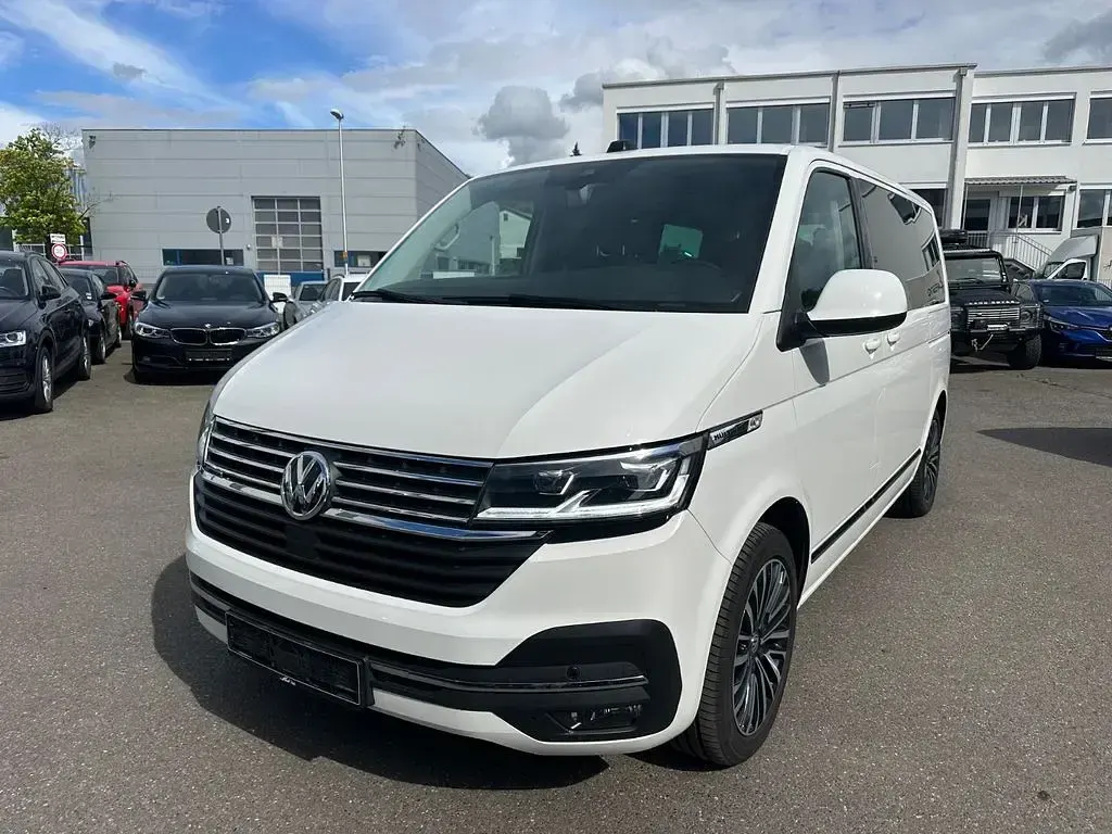 Gebraucht VW Multivan 204 PS (150 kW) 2021 Weiß Van / Kleinbus
