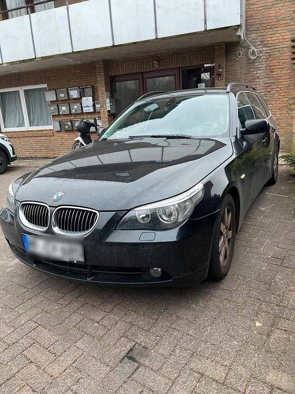 Schwarz Gebraucht 2006 BMW 525 Kombi | 5.300 € (Teuer) - Bild 1/4