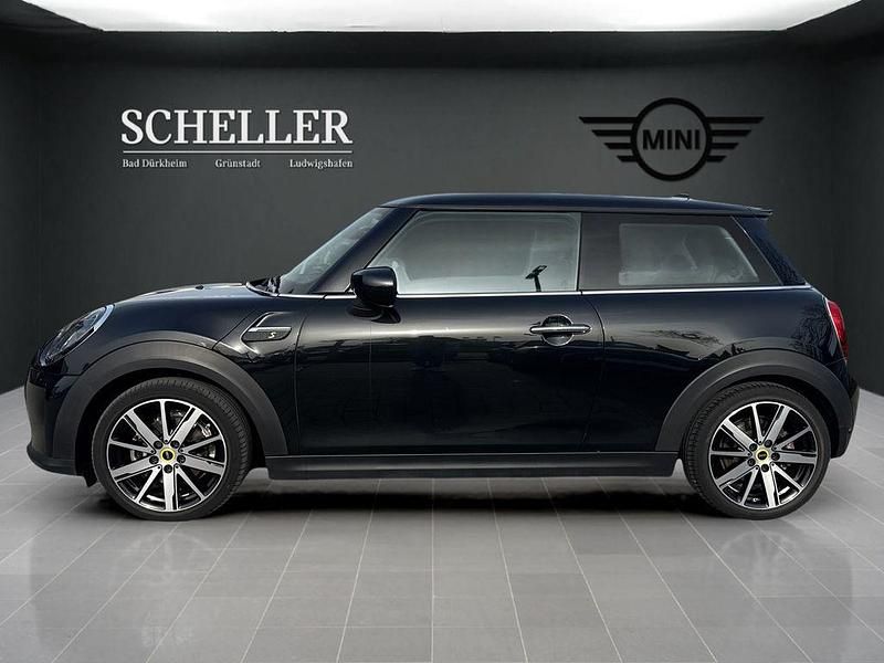 Gebraucht Mini Cooper SE 135 kW (184 PS) 2023 Schwarz Kleinwagen