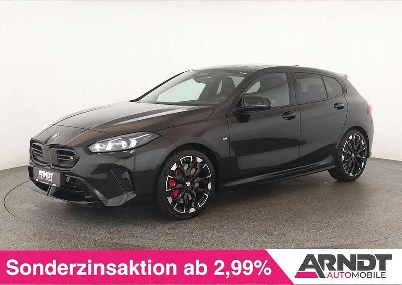 Schwarz Gebraucht 2025 BMW M135 Sport Line Kleinwagen | 46.384 € (Guter Preis) - Bild 1/4