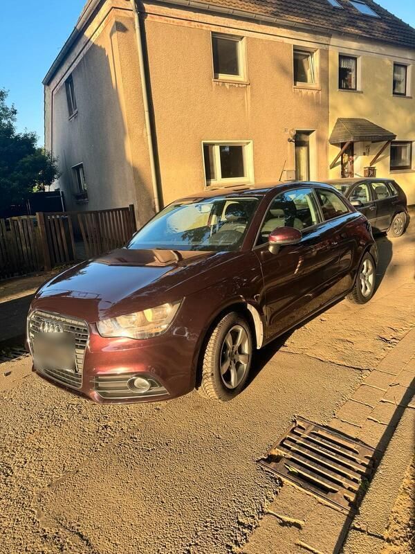 Violet Gebraucht 2013 Audi A1 Kleinwagen | 3.900 € (Guter Preis) - Bild 1/4