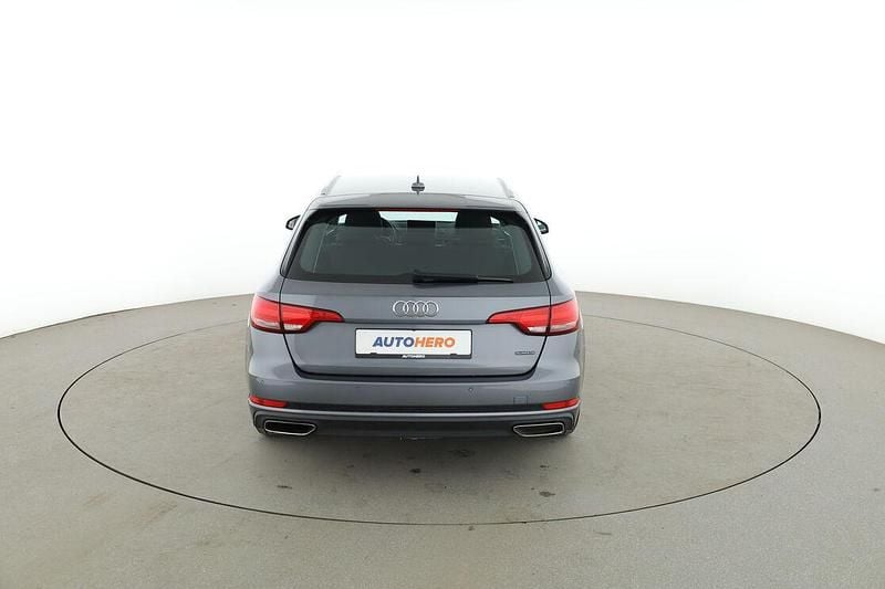 Gebraucht Audi A4 2019 Grau Kombi