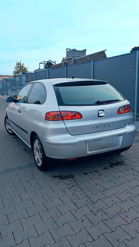 Gebraucht Seat Ibiza 64 PS (47 kW) 2004 Silber Kleinwagen