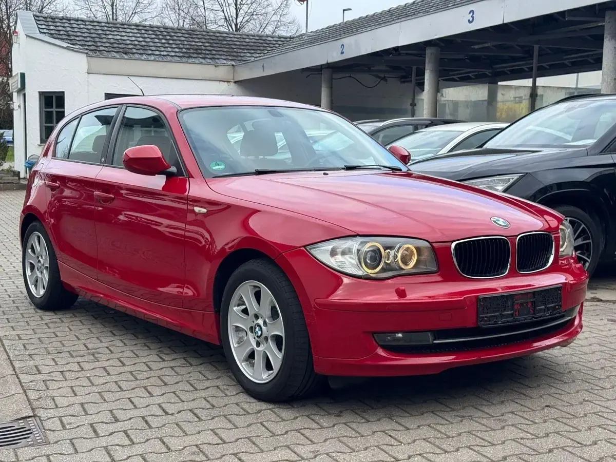 Used BMW 116 Advantage 122 HP (89 kW) 2010 Red Hatchback