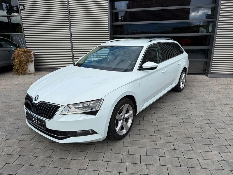 Gebraucht Skoda Superb Style 150 PS (110 kW) 2016 Weiß Kombi