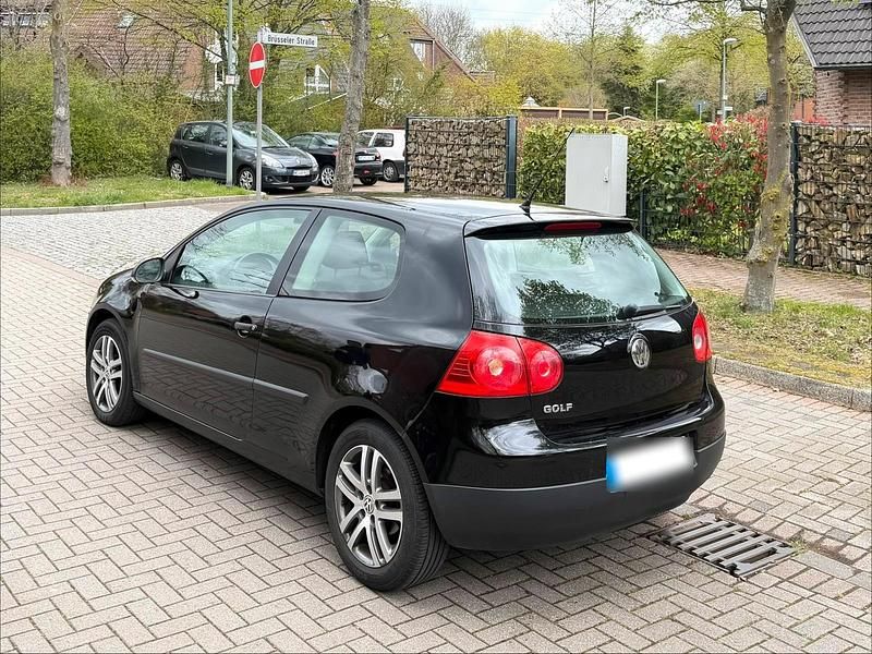 Gebraucht VW Golf V 80 PS (58 kW) 2008 Schwarz Kleinwagen