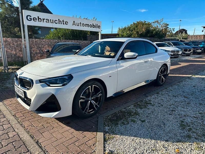 Gebraucht BMW 220 M Sport 184 PS (135 kW) 2024 Weiß Coupé