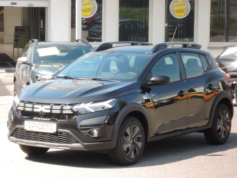 Schwarz Neu 2025 Dacia Sandero Expression Kleinwagen | 20.730 € (Fairer Preis) - Bild 1/4