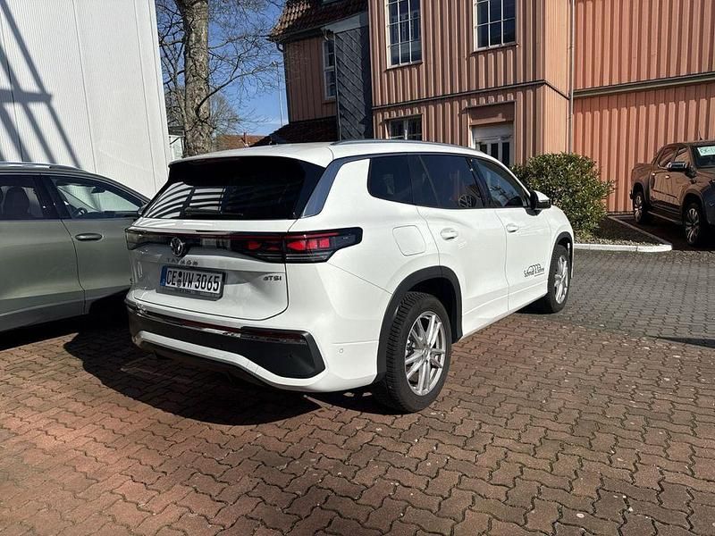 Neu VW Tayron Elegance 150 PS (110 kW) 2025 Weiß SUV