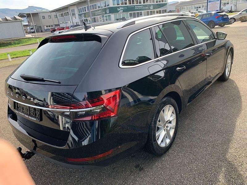 Gebraucht Skoda Superb Style 150 PS (110 kW) 2024 Schwarz Kombi