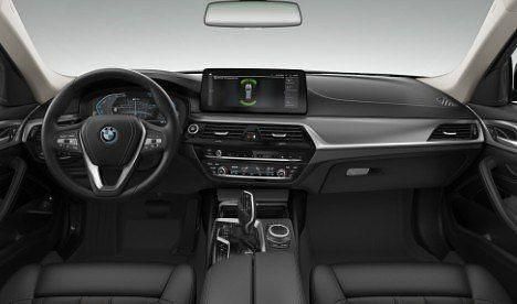 Gebraucht BMW 530e 292 PS (214 kW) 2023 Schwarz Limousine