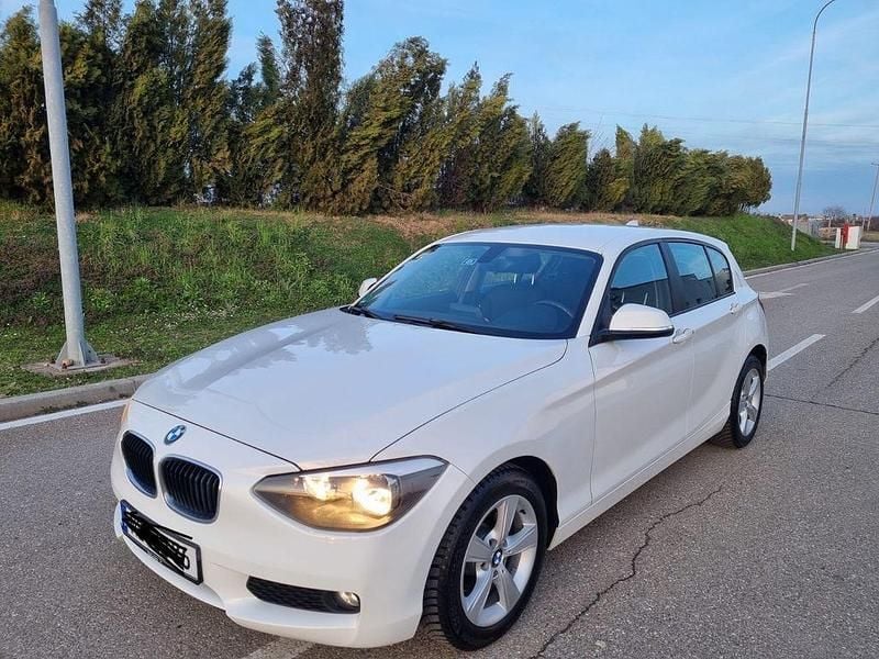 Gebraucht BMW 116 Performance 136 PS (100 kW) 2013 Weiß Kleinwagen