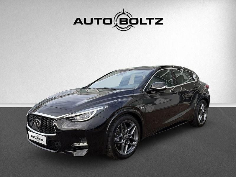 Gebraucht Infiniti Q30 Premium 170 PS (125 kW) 2016 Schwarz Limousine