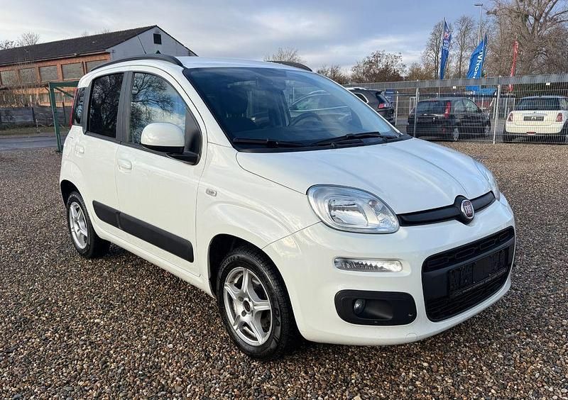 Weiß Gebraucht 2018 Fiat Panda Lounge Limousine | 4.290 € (Fairer Preis) - Bild 1/4