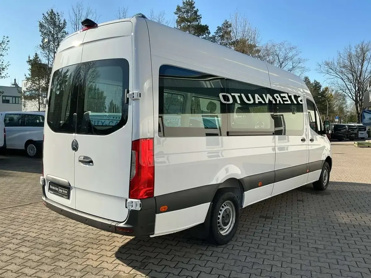 Gebraucht Mercedes Sprinter 150 PS (110 kW) 2026 Arktikweiß Van