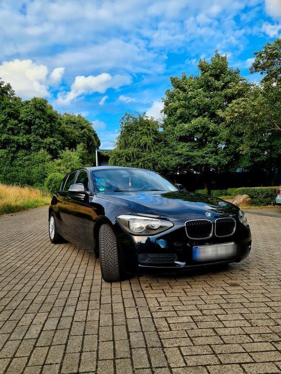Schwarz Gebraucht 2012 BMW 116 Kleinwagen | 7.999 € (Fairer Preis) - Bild 1/4
