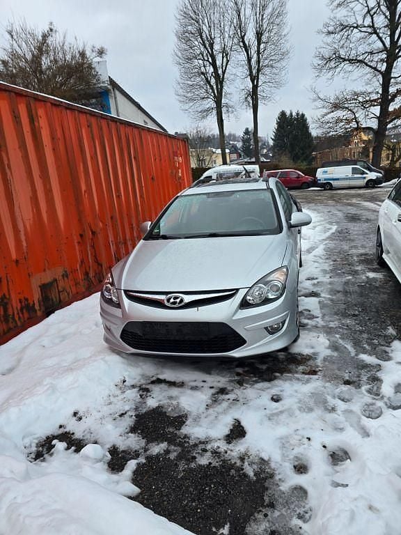 Gebraucht Hyundai i30 Classic 109 PS (80 kW) 2011 Grau Kombi