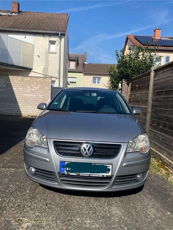Gebraucht VW Polo Trendline 80 PS (58 kW) 2009 Silber Kleinwagen