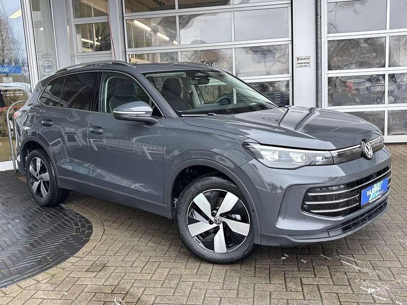 Neu VW Tiguan Elegance 150 PS (110 kW) 2025 Delfingrau SUV