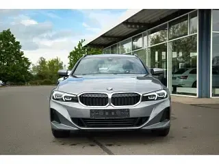 Gebraucht BMW 318 150 PS (110 kW) 2023 Skyscraper grau metallic Kombi