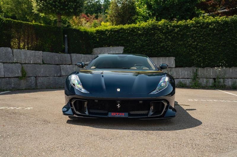 Second-hand Ferrari 812 829 CP (609 kW) 2022 Albastru