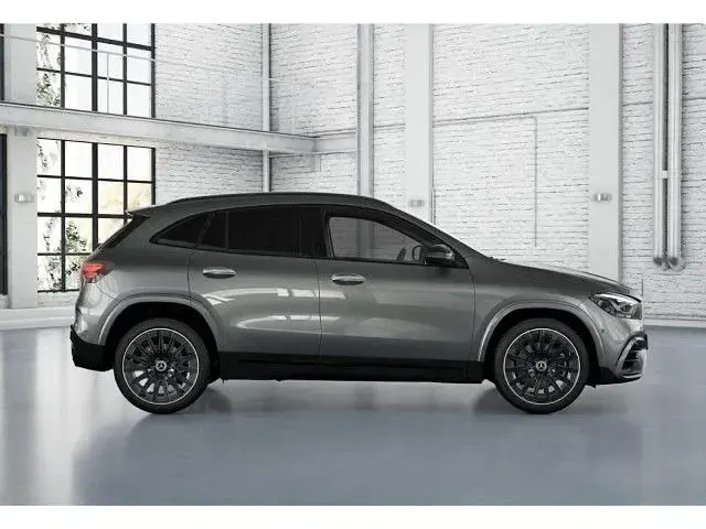 Gebraucht Mercedes GLA200 163 PS (119 kW) 2026 SUV