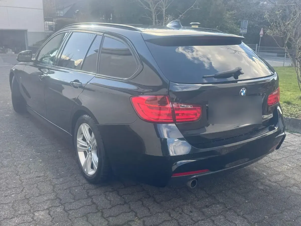 Używany BMW 320 Shadowline 184 KM (135 kW) 2014 Czarny Kombi