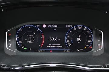 Second-hand VW Multivan 204 CP (150 kW) 2021 Roșu Monovolum