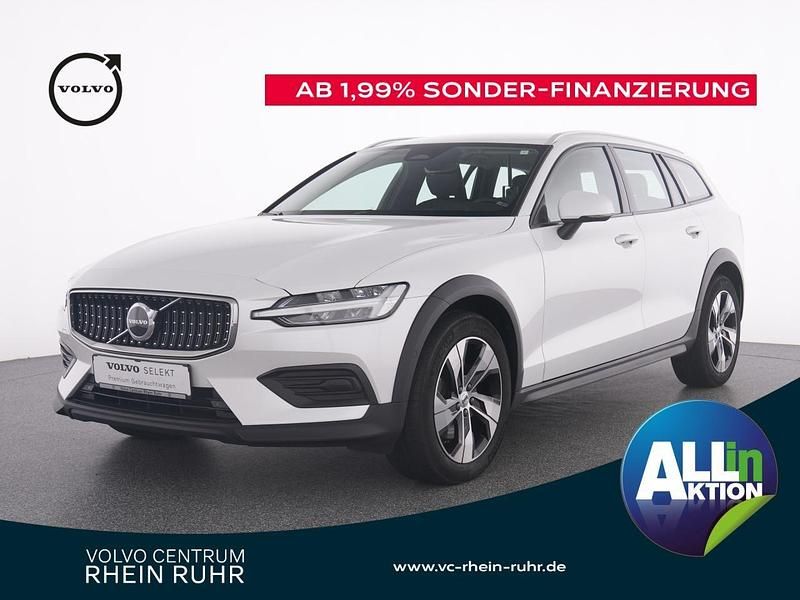 Weiß crystal white pearl / met Gebraucht 2023 Volvo V60 CC Plus Kombi | 35.250 € (Guter Preis) - Bild 1/2
