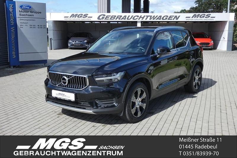 Black solid "stone" / solid Gebraucht 2020 Volvo XC40 Inscription SUV | 27.950 € (Etwas zu teuer) - Bild 1/4