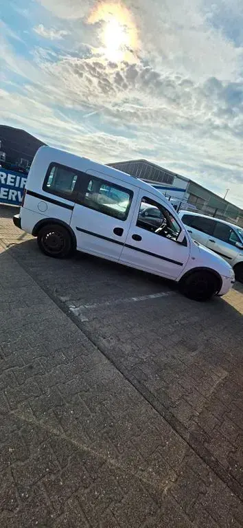 Gebraucht Opel Combo Edition 90 PS (66 kW) 2008 Weiß Van / Kleinbus