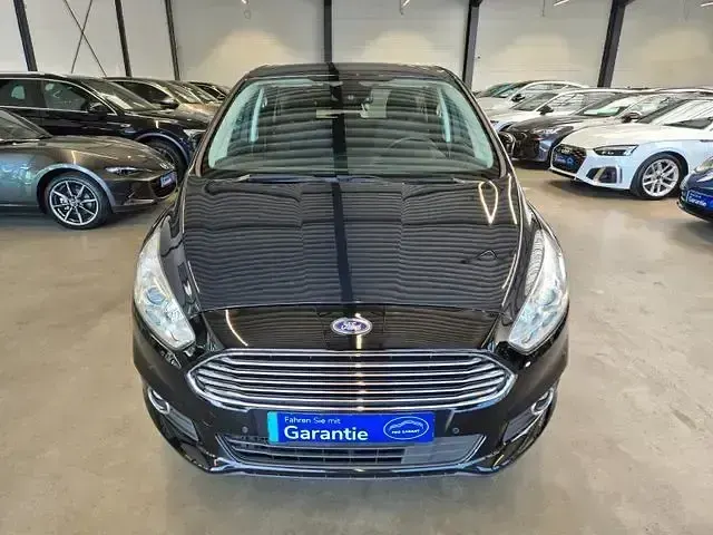 Używany Ford S-MAX S 150 KM (110 kW) 2015 Czarny Minivan