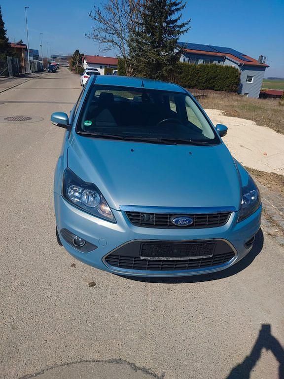 Blau Gebraucht 2008 Ford Focus Titanium Limousine | 3.500 € - Bild 1/4