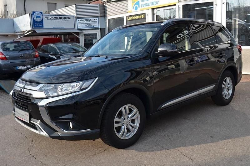 Gebraucht Mitsubishi Outlander Active 150 PS (110 kW) 2019 Schwarz SUV