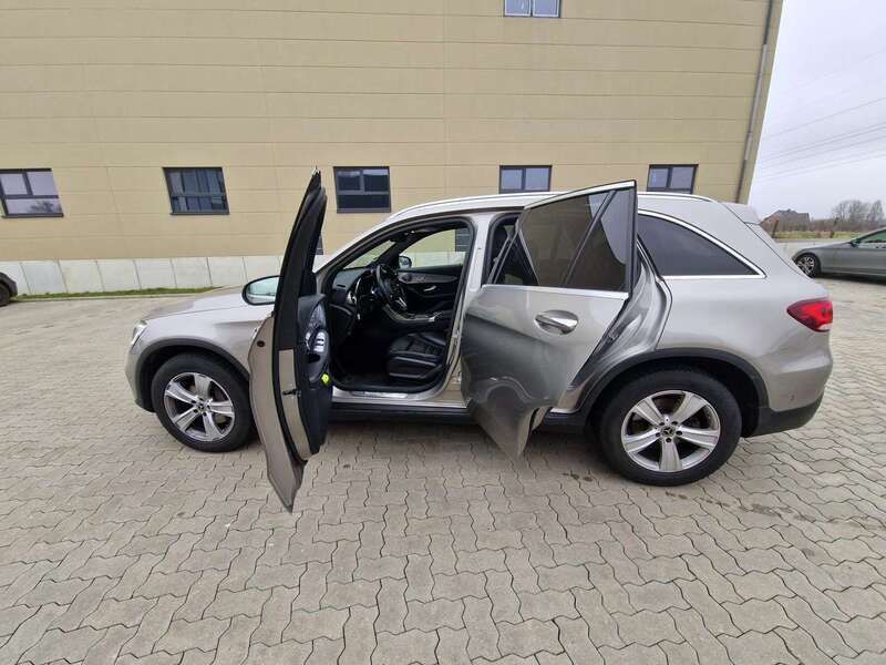 Bronze Gebraucht 2019 Mercedes GLC300 SUV | 26.500 € (Teuer) - Bild 1/4