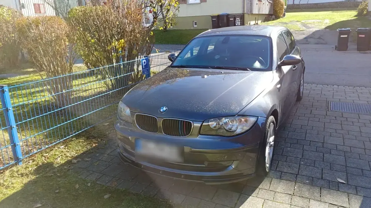 Gebraucht BMW 116 115 PS (84 kW) 2007 Grau Kleinwagen