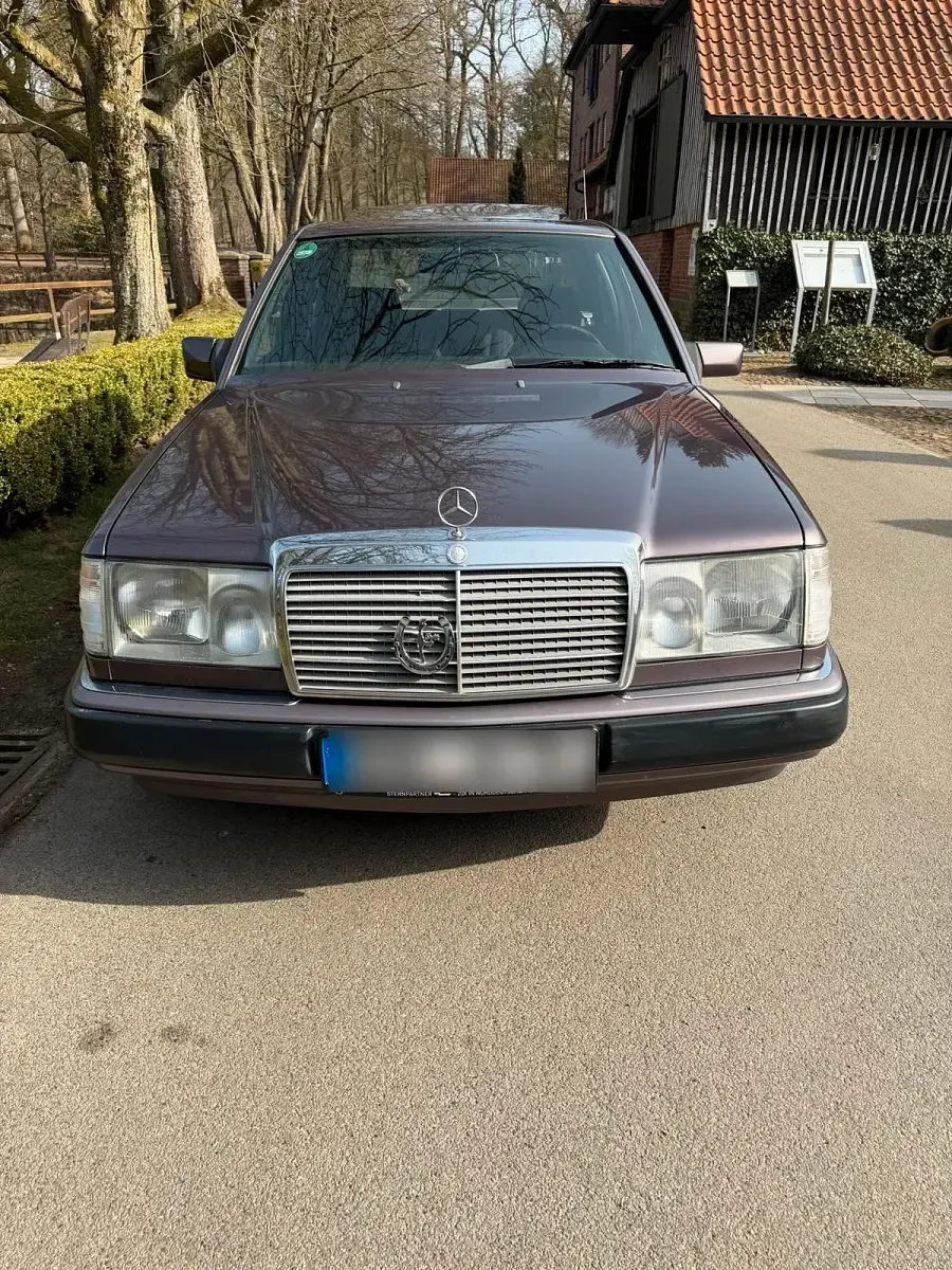 Gebraucht Mercedes 260 160 PS (117 kW) 1990 Andere farben Limousine