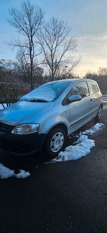 Gebraucht VW Fox 54 PS (39 kW) 2007 Silber Kleinwagen