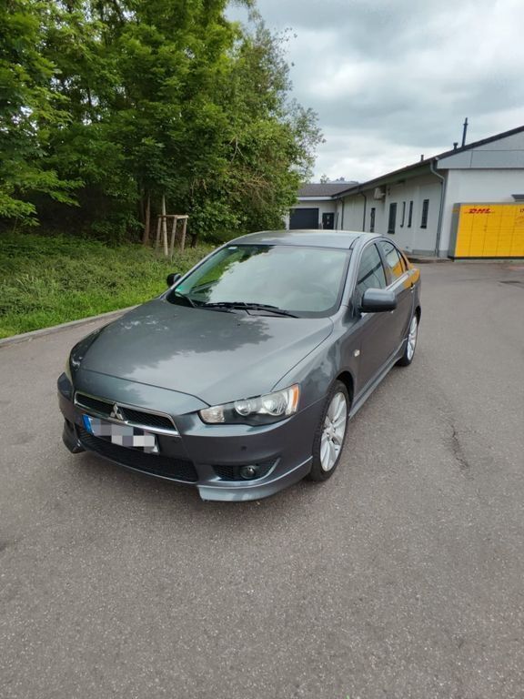 Gebraucht Mitsubishi Lancer Intense 143 PS (105 kW) 2010 Grau Limousine